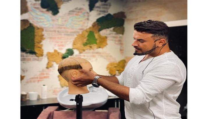 Protez saç uygulamasında merdiven altı uyarısı