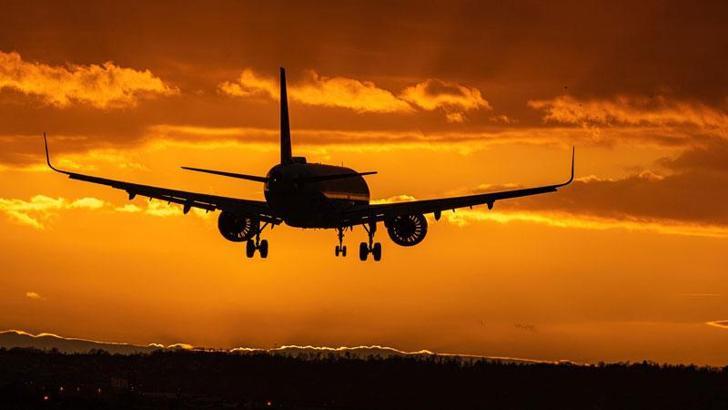 Türbülansa giren Singapur uçağının 54 metre irtifa kaybı yaşadığı açıklandı