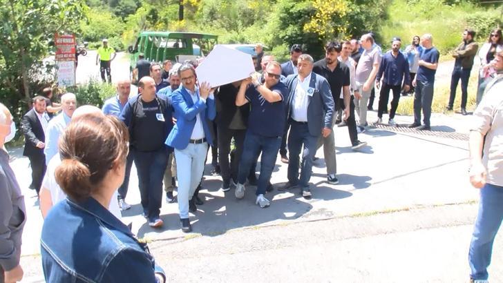 İstanbul - Sarıyer'de trafik kazasında hayatını kaybeden muhtar son yolculuğuna uğurlandı