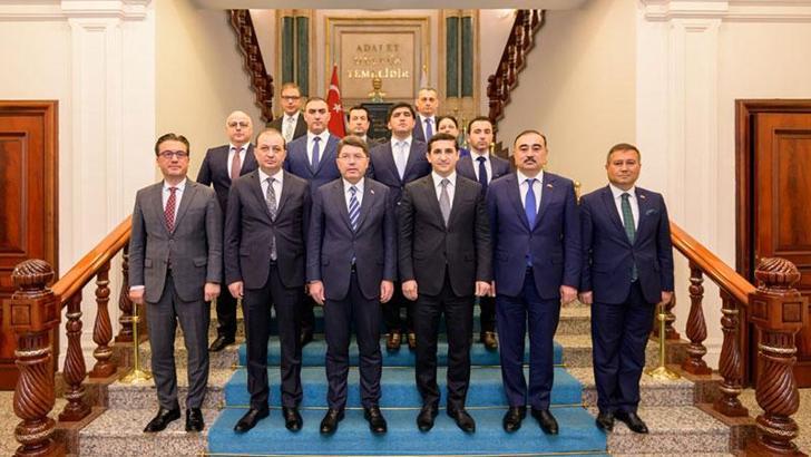 Bakan Tunç, Azerbaycanlı mevkidaşı Ahmedov ile görüştü