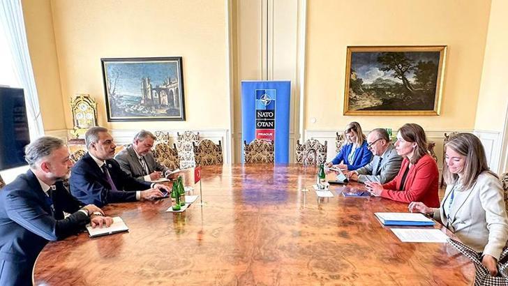 Dışişleri Bakanı Hakan Fidan,Hollandalı mevkidaşı Slot ile bir araya geldi