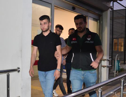 1'inci Lig Play-Off Finali'nde stada meşale ve torpil sokan 2 kişiye gözaltı