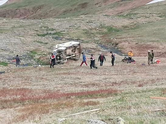Yaylada takla atan kamyonetin sürücüsü öldü