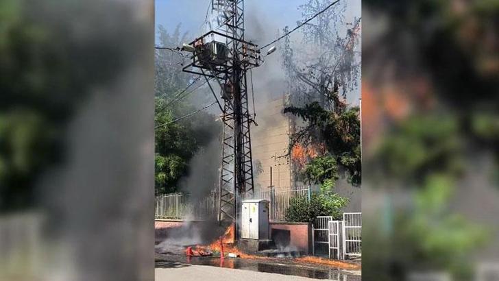 Şanlıurfa'da trafo alev alev yandı; o anlar kamerada
