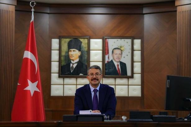 İçişleri Bakanlığı: Hakkari Valisi Ali Çelik, belediye başkan vekili olarak görevlendirildi
