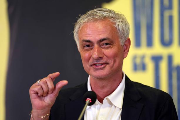 Jose Mourinho: Benim başarmak istediğim şey, 99 puan toplayamasam da şampiyon olmak