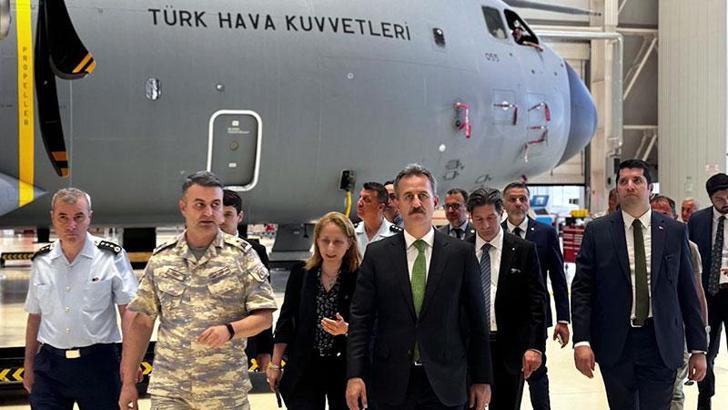 Savunma Sanayii Başkanı Görgün, Kayseri 12'nci Hava Ulaştırma Ana Üssü'nü ziyaret etti