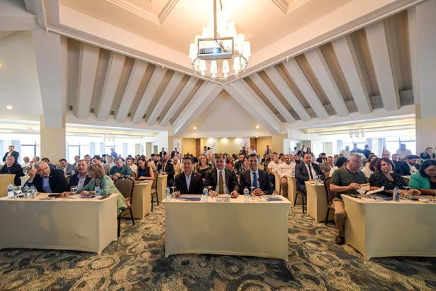 Ege Belediyeler Birliği'nin yeni başkanı Ferdi Zeyrek oldu