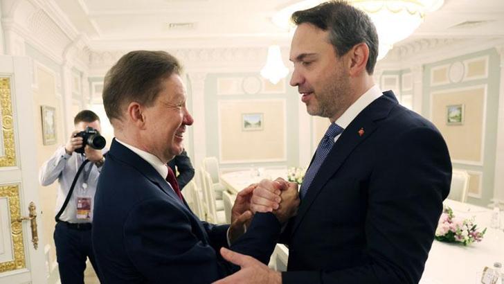 Bakan Bayraktar, Gazprom Başkanı Aleksey Miller ile bir araya geldi
