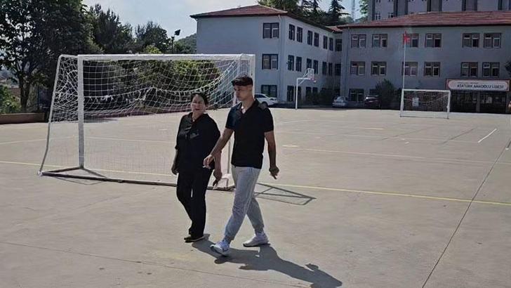 Cezaevinden tahliye olup sınav yeri değişince geç kaldı, içeri alınmadı