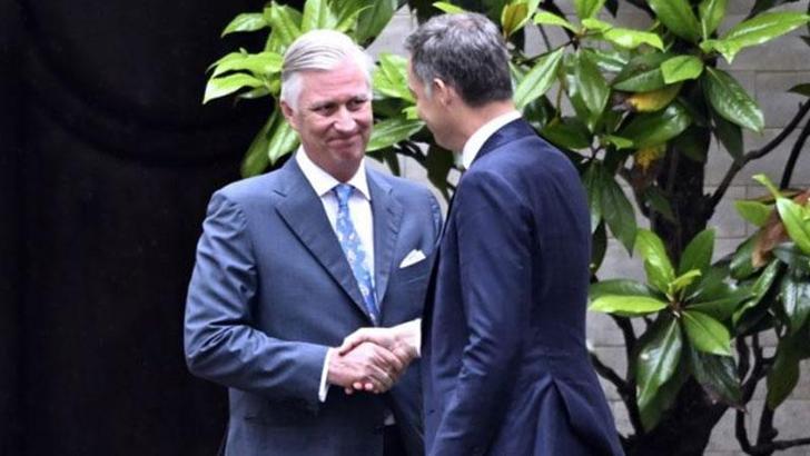 Belçika Başbakanı De Croo: Kral istifamı kabul etti