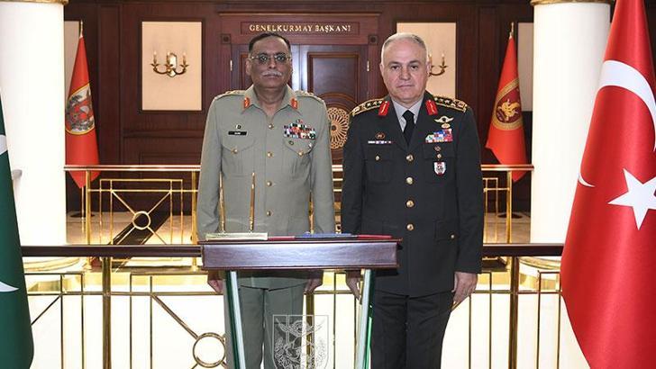Genelkurmay Başkanı Gürak, Pakistanlı mevkidaşı Mırza ile görüştü
