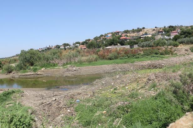 Büyük Menderes'in bir bölümü kurudu; kirlilik arttı