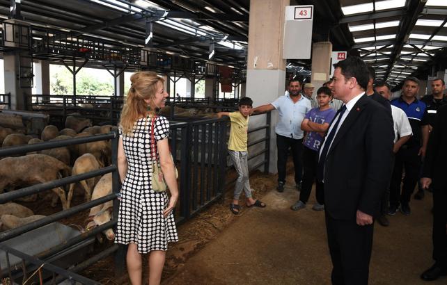 Osmangazi Belediye Başkanı Aydın’dan kurban pazarına ziyaret
