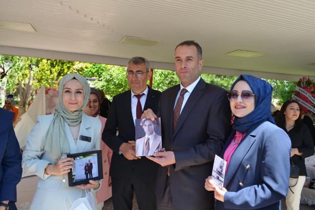 El sanatları kursuna katılan kadınlar hünerlerini sergiledi