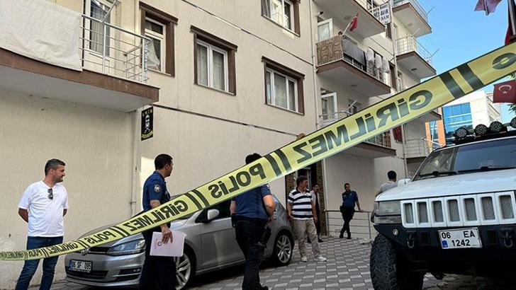 Sincan’da eşini sırtından makas ile öldüren koca yakalandı