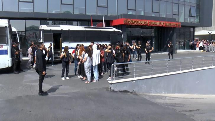 İstanbul- 'Siber Göz 44' operasyonunda gözaltına alınanlar adliyeye sevk edildi