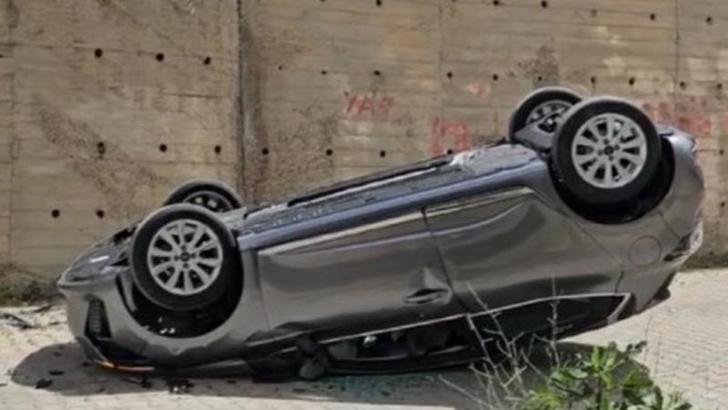 Edirne'de site bahçesine düşen otomobilde anne ile oğlu yaralandı