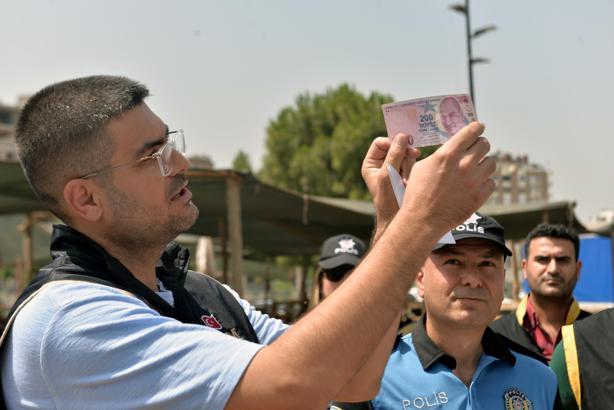 Polisten kurban pazarında 'sahte para' uyarısı
