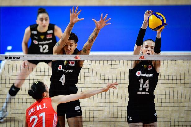 Filenin Sultanları, Çin'e mağlup oldu