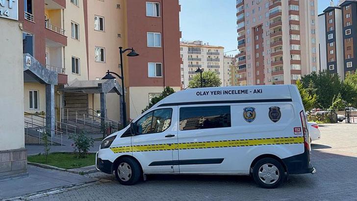 Kayseri'de 9'uncu kat penceresinden düşen çocuk ağır yaralandı