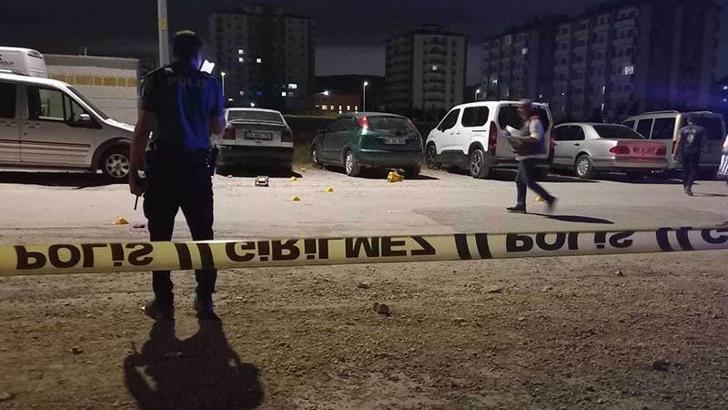 Malatya'da husumetli akrabalar arasında düğünde silahlı kavga; baba öldü, oğlu yaralı