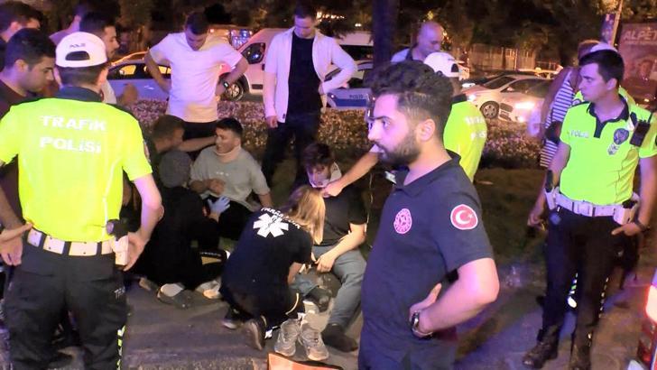 İstanbul-Fatih'te kırmızı ışıkta geçen yayaya motosiklet çarptı: 1'i ağır 3 yaralı