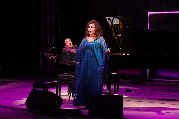 'Dünya Anne' şarkıları Marmaris'te yankılandı