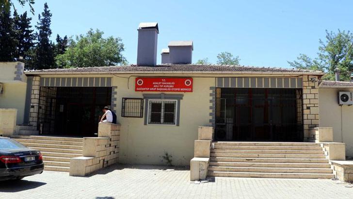 Sokak ortasında tartıştığı eşini tabancayla öldürdü