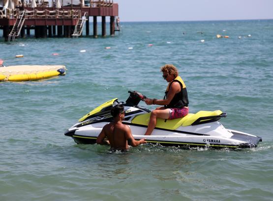 Jet ski'de ehliyet aranmıyor, can yeleksiz ve yüzme bilmeyenlere yasak