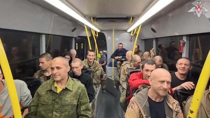 Ukrayna ve Rusya arasında esir değişimi: İki taraftan 180 asker ülkesine döndü