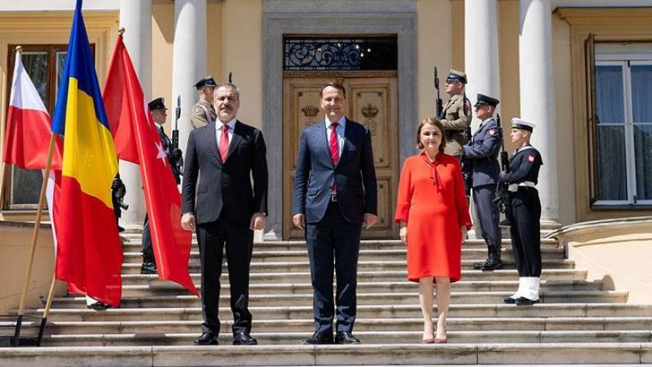 Fidan, Türkiye-Romanya-Polonya Üçlü İşbirliği ortak basın toplantısında konuştu