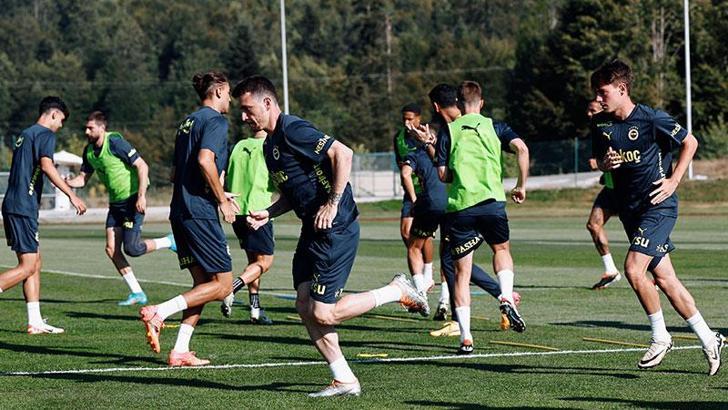 Fenerbahçe'de Djiku ve Osayi-Samuel kampa katıldı