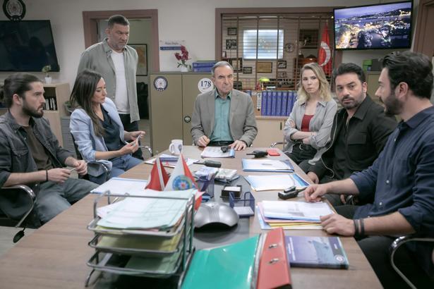 Arka Sokaklar sezon finaliyle zirvede bıraktı