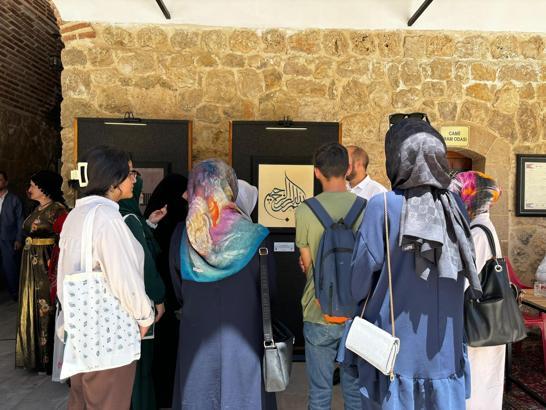 ‘Besmele-i Şerif’ temalı hat sergisi, Kültür Yolu Festivali kapsamında Van'da açıldı