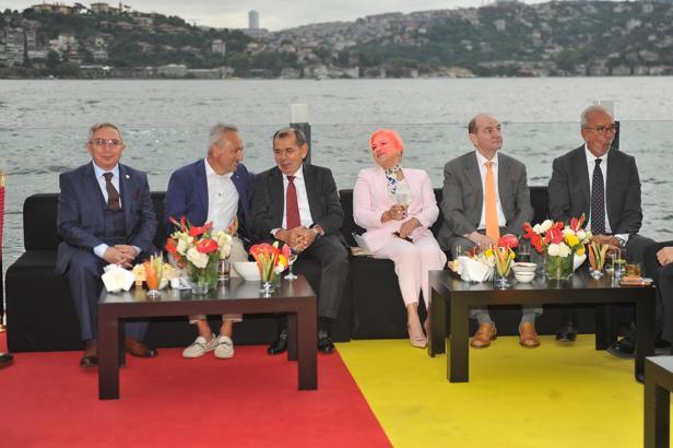 Galatasaray’da yeni sezon formalarının tanıtımı yapıldı