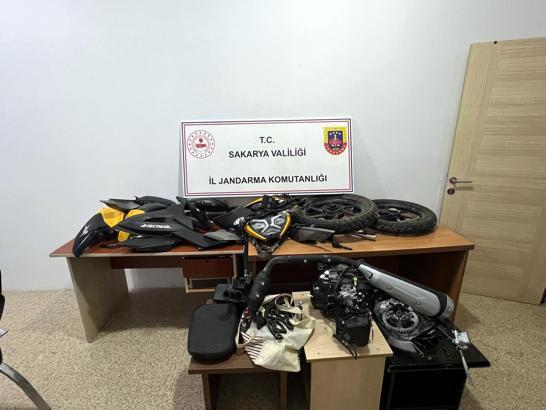 Jandarma, alıcı gibi davranıp motosiklet hırsızını yakaladı