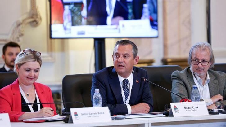 CHP Genel Başkanı Özgür Özel Romanya’da