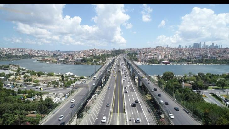 İstanbul- Haliç Köprüsü'ndeki asfalt yenileme çalışmaları tamamlandı (havadan görüntülerle)