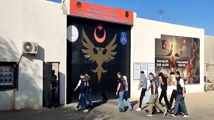 Diyarbakır merkezli 'çocuk müstehcenliği' operasyonunda 14 tutuklama