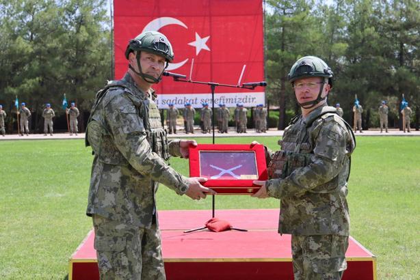 Mardin 4. Hudut Alay Komutanlığı’nda sancak devir teslim töreni