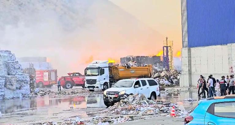 Aydın'da kağıt fabrikasında yangın