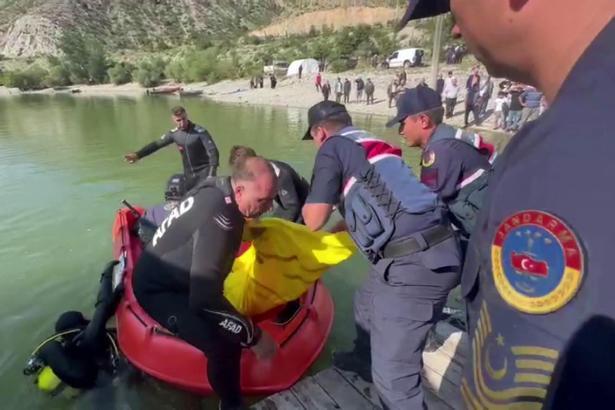 Bedirhan, serinlemek için girdiği baraj gölünde boğuldu