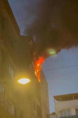 İstanbul- Silivri'de buzdolabı patladı, ev alev alev yandı