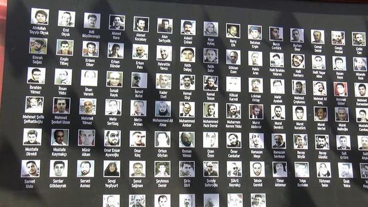 İBB binası önünde 15 Temmuz ÅŸehitleri anıldı