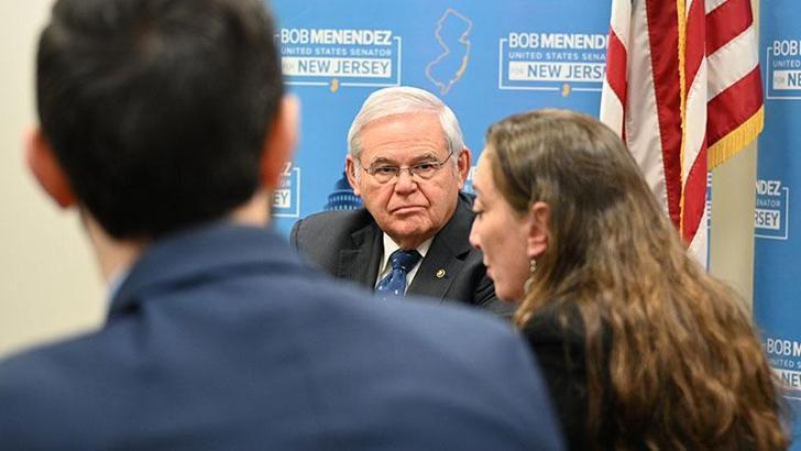 Senatör Bob Menendez, rüşvet davasında suçlu bulundu