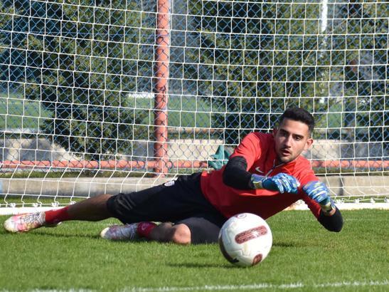 Altınordulu kaleci Mert için Atletico iddiası