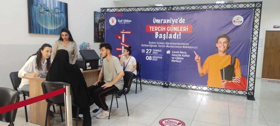 Ümraniye’de üniversite öğrencileri için 'tercih günleri' başladı