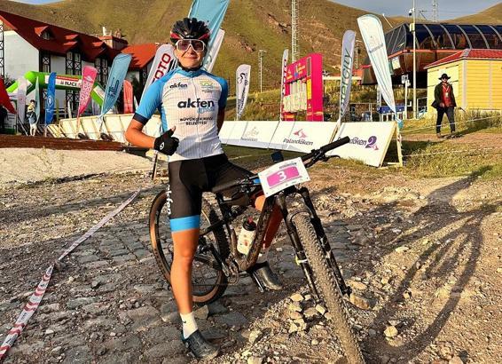 Milli sporcu Ekin Ereke, bisiklette U23 Türkiye şampiyonu oldu
