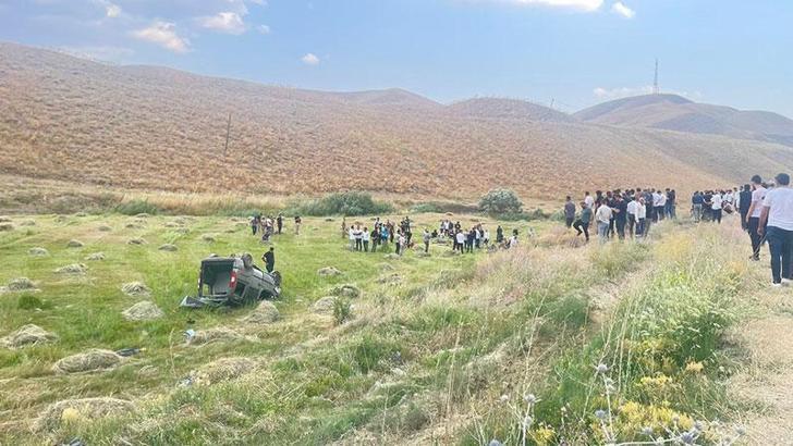 Hakkari'de otomobil takla attı: 2 ölü, 3 yaralı